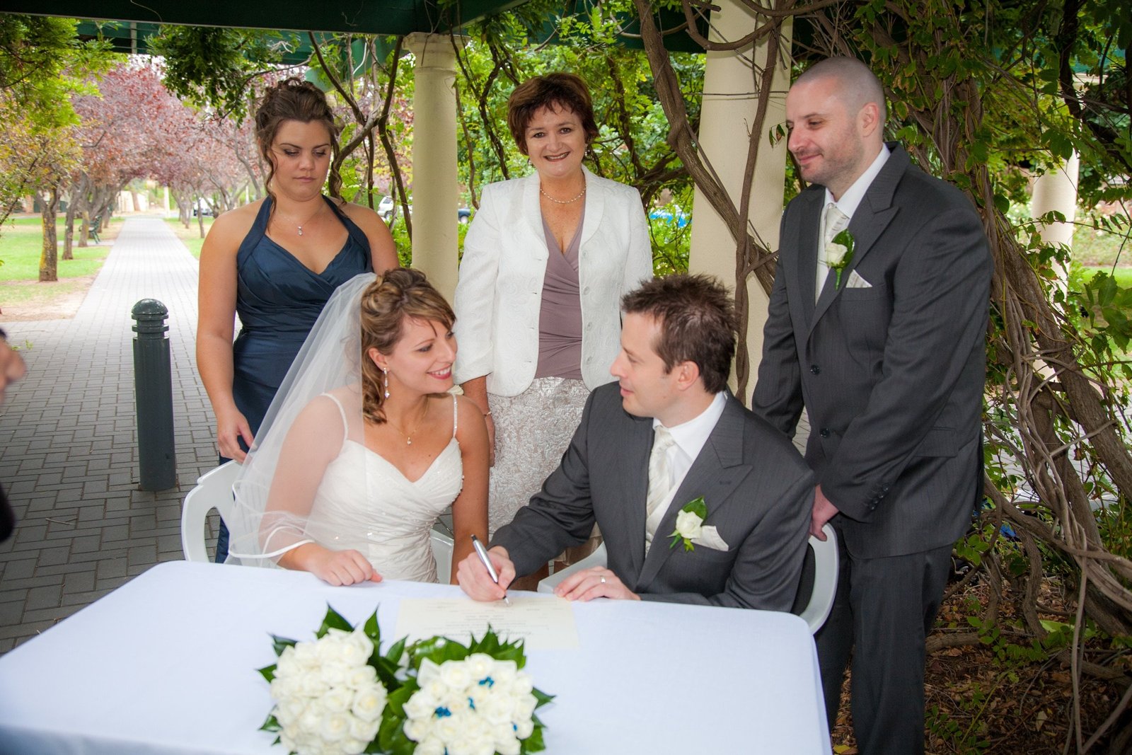 gcq_20090315_022_Krys_Wedding_Celebrant-1