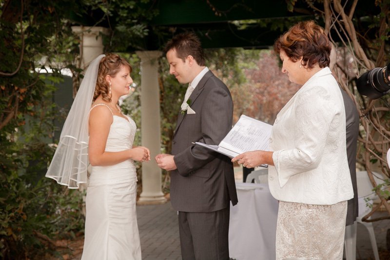 S1-20090315_016_Krys_Wedding_Celebrant