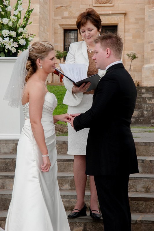 S1-20090913_009_Krys_Wedding_Celebrant