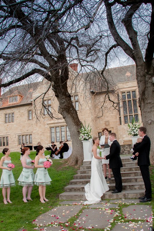 S1-20090913_011_Krys_Wedding_Celebrant